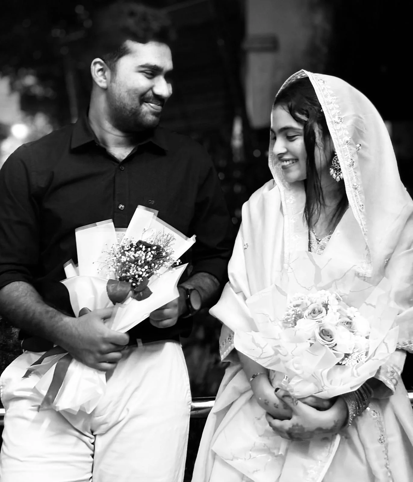 Bride and groom families together during Penn Kaanal